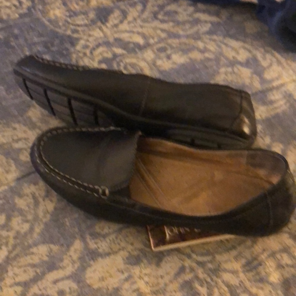 Shoes - Picture 2 of 2